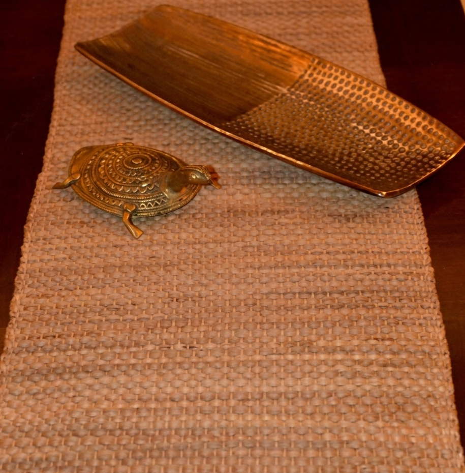 water-hyacinth-table-runner-natural