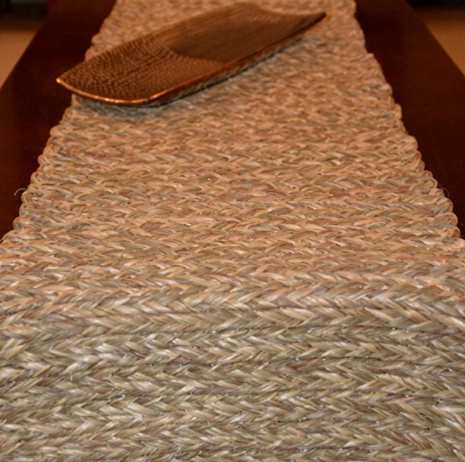 sabai-table-runner-natural